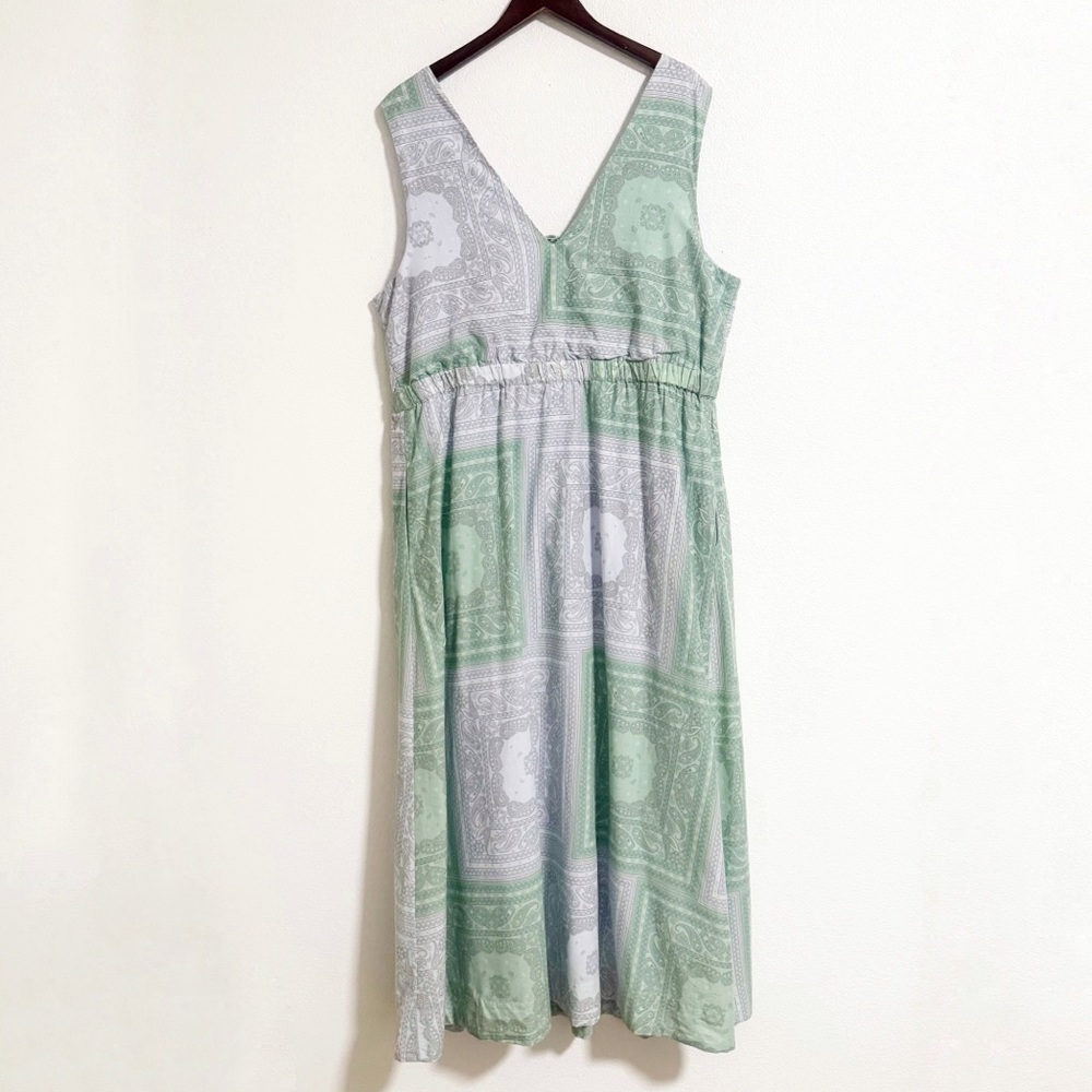 Universal Thread Paisley Bandanna Patchwork Print… - image 3